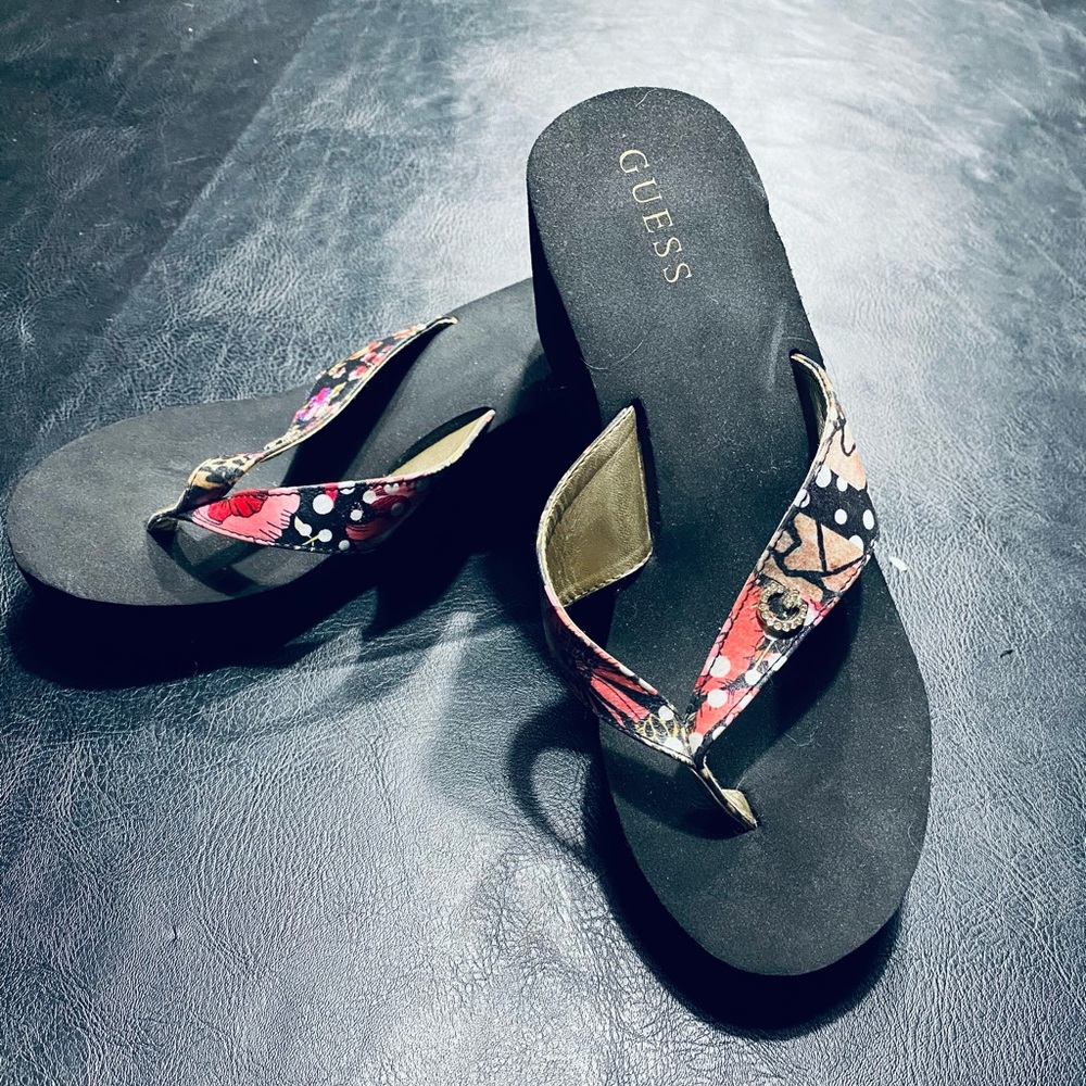 GUESS platform flip flops
